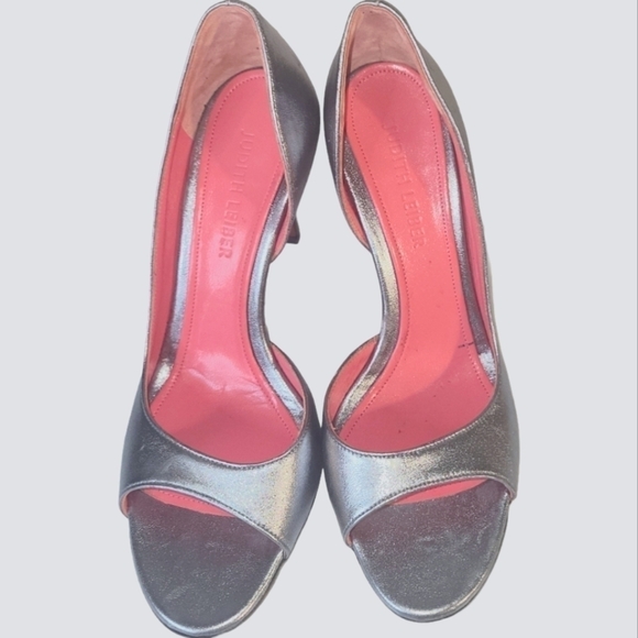 Judith Leiber Women's Silver Leather Open Toes 4" Stiletto Heels Size 7B - Picture 1 of 12